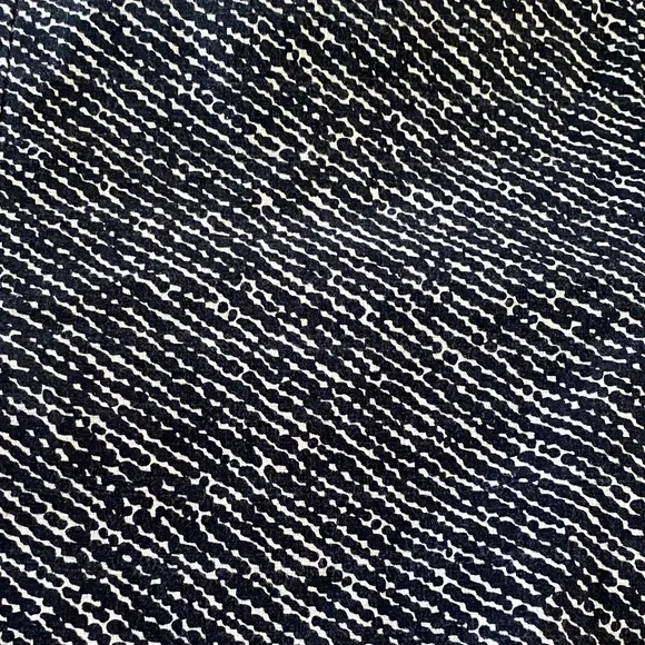 New York & Company A-Line Mini Skirt Black White Textured Stretch Size 12 - Picture 7 of 9